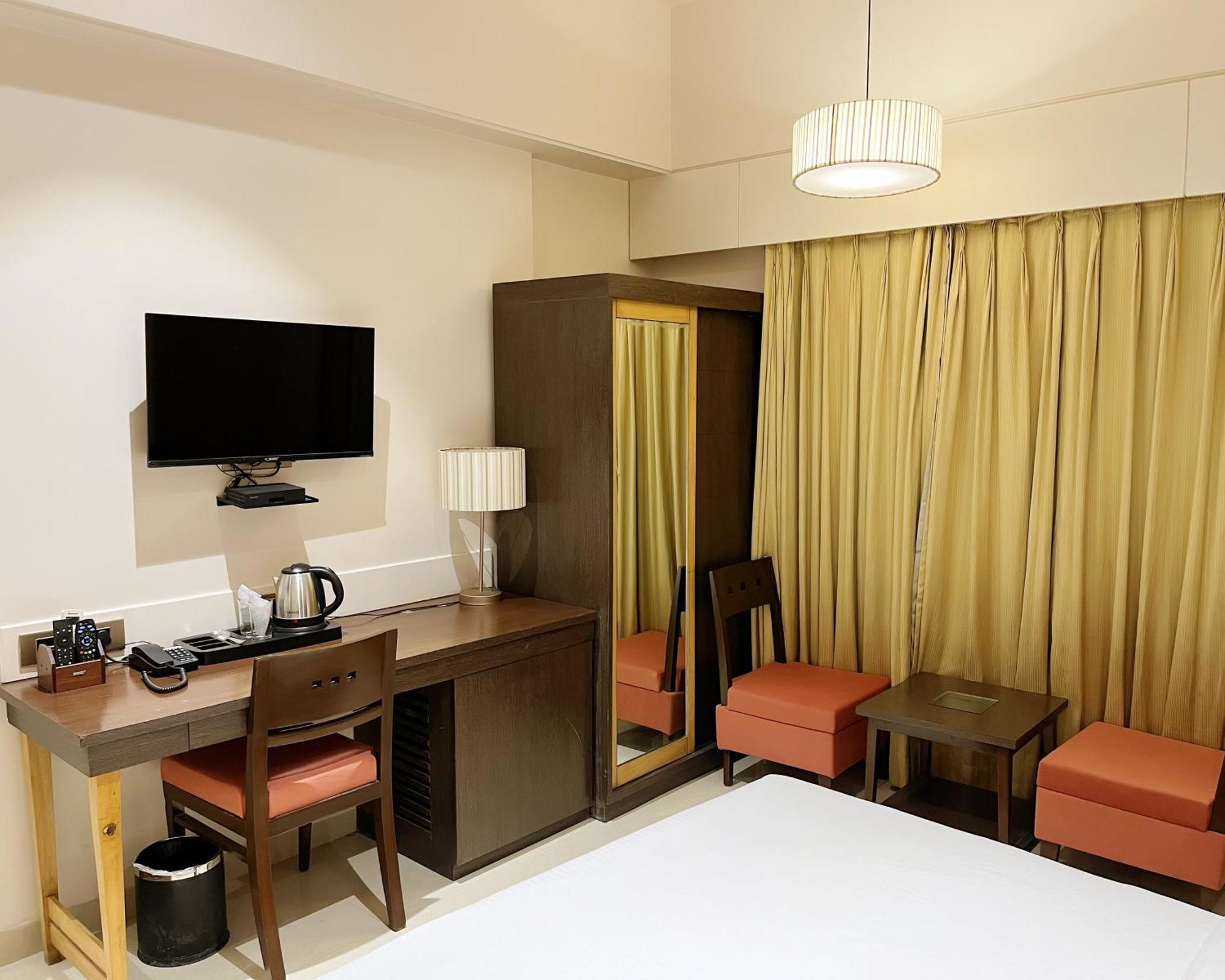 Hotel Sadanand Regency Pimpri-Chinchwad Eksteriør bilde