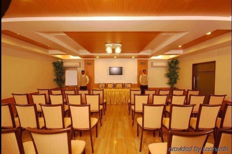 Hotel Sadanand Regency Pimpri-Chinchwad Eksteriør bilde