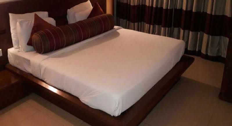 Hotel Sadanand Regency Pimpri-Chinchwad Eksteriør bilde