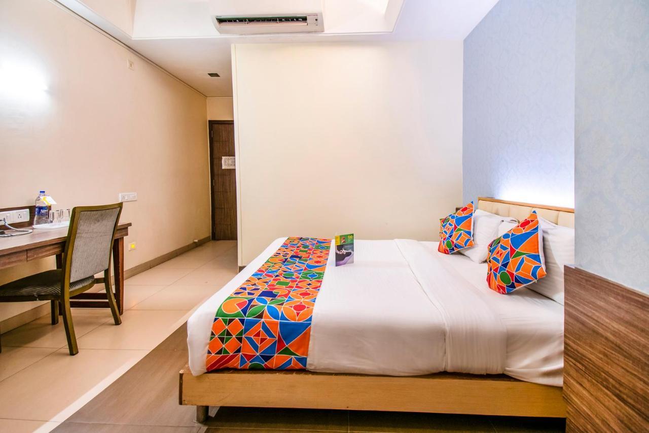 Hotel Sadanand Regency Pimpri-Chinchwad Eksteriør bilde